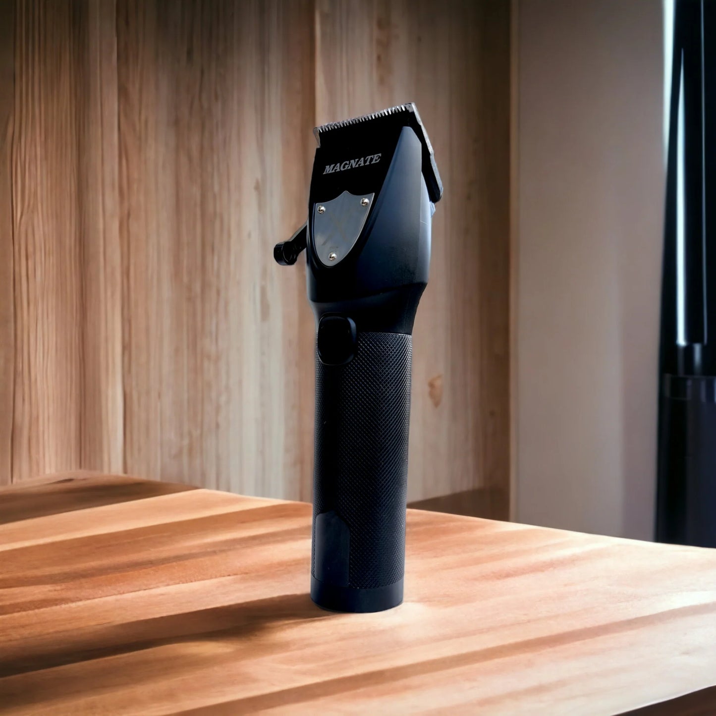 XPERSIS PRO Magnate Barber Cordless Hair Clipper Fade Blade with Charging Stand